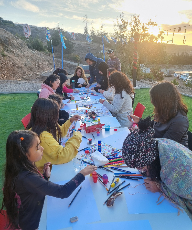 Talleres temáticos, cursos y charlas